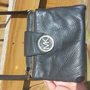 MICHAEL KORS Black Pebble Leather Magnetic Closure CROSSBODY, Double Zipper